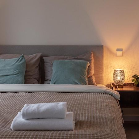 Kipsala Apartments With Free Parking Riga Esterno foto